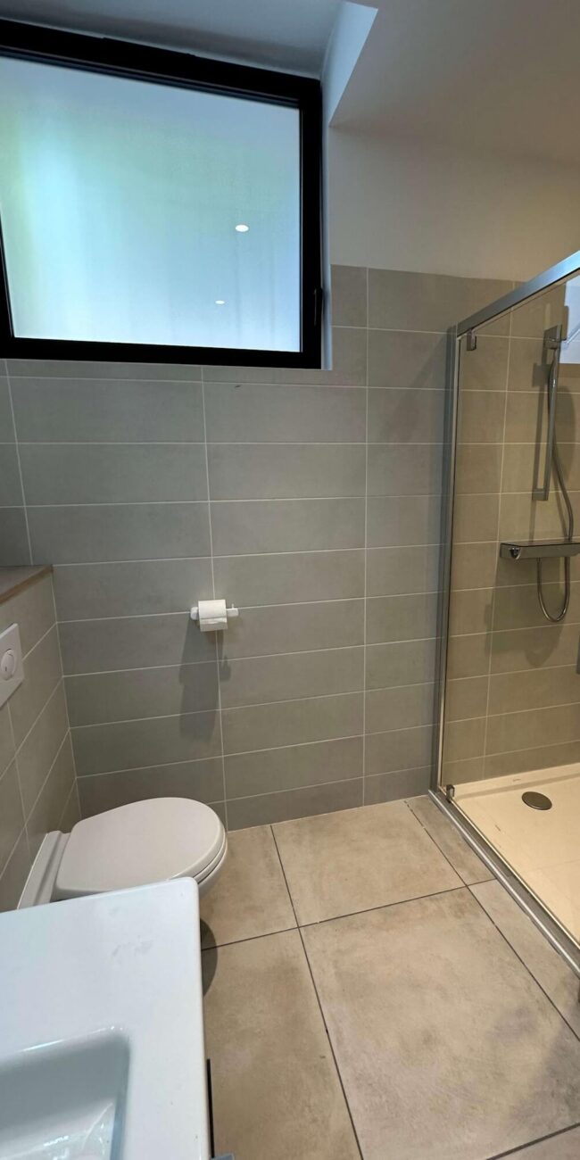 Salle de bain 2 - Appartement RDC - Résidence Leucate Plage