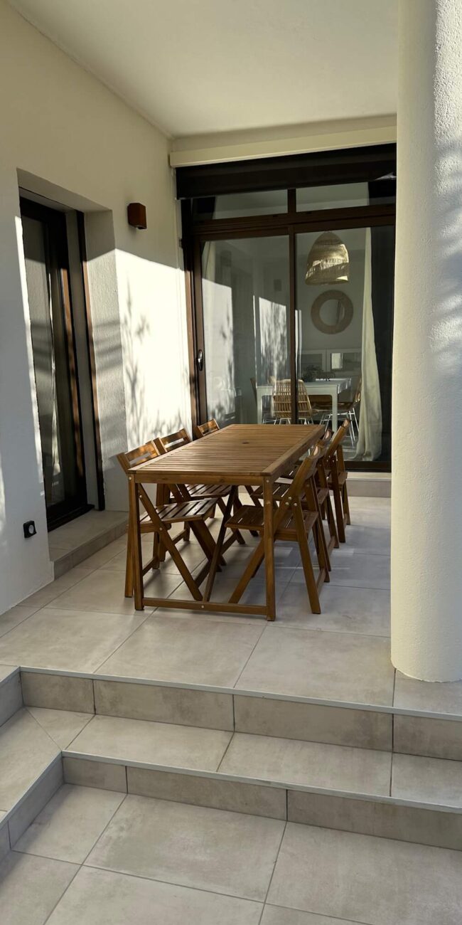 Terrasse vue latérale 2 - Appartement RDC - Résidence Leucate Plage